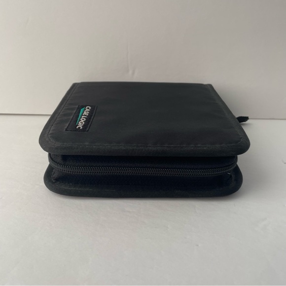 Case Logic 12 Disc CD/DVD Holder Wallet Style Canvas Case 12 Sleeves EXCELLENT - Picture 3 of 7